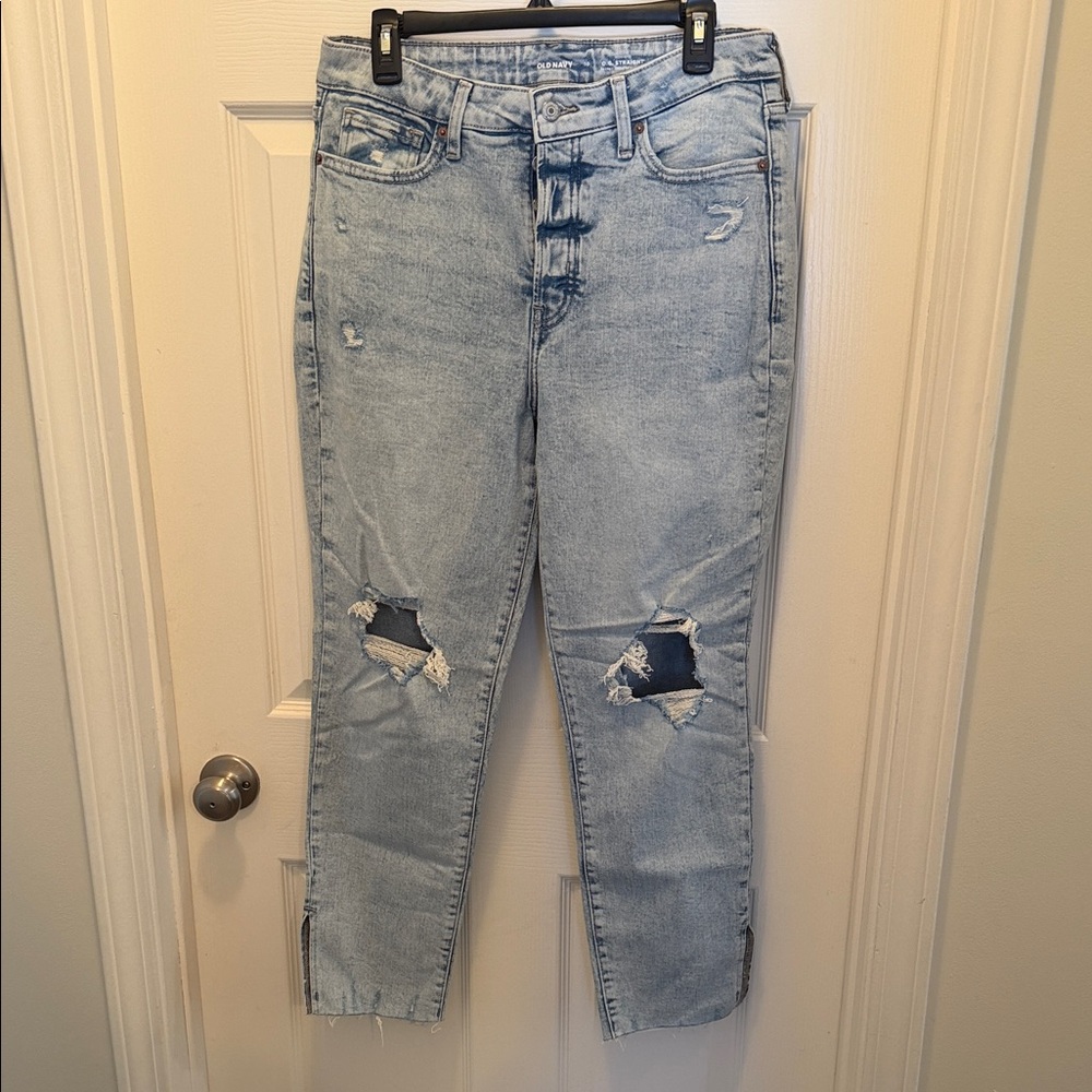 Old Navy Light Blue Distressed Ankle Jeans